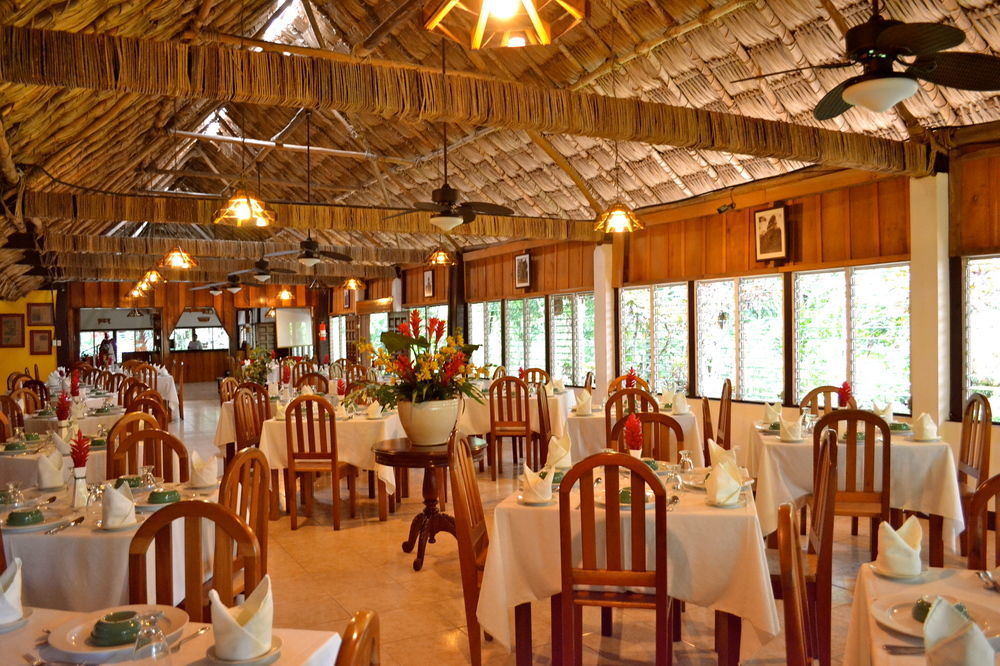 Hotel Jungle Lodge Tikal Bagian luar foto