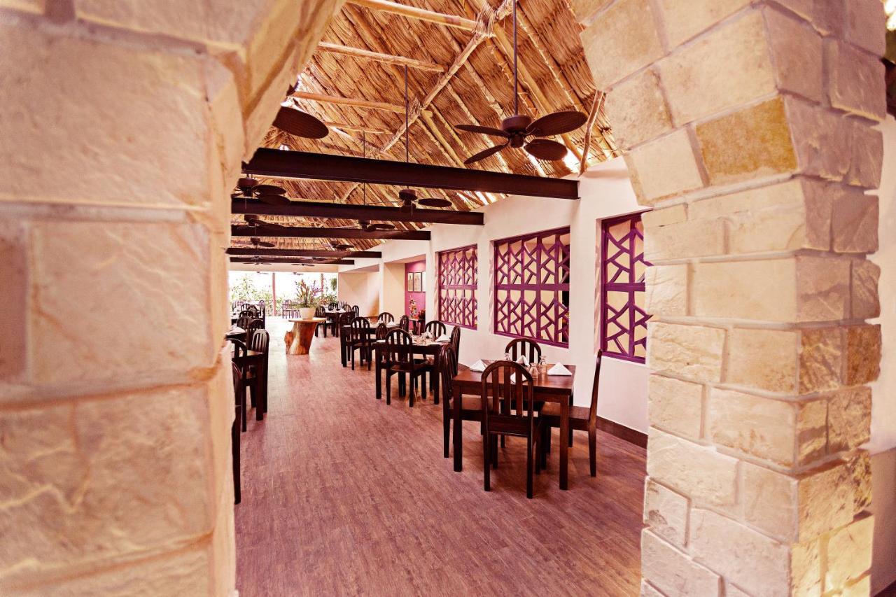 Hotel Jungle Lodge Tikal Bagian luar foto